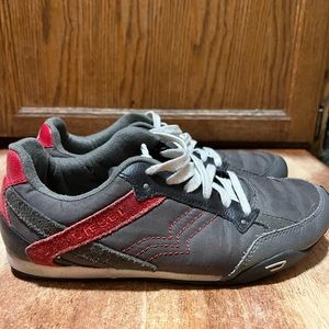 Mens size 8 grey diesel tennis shoes